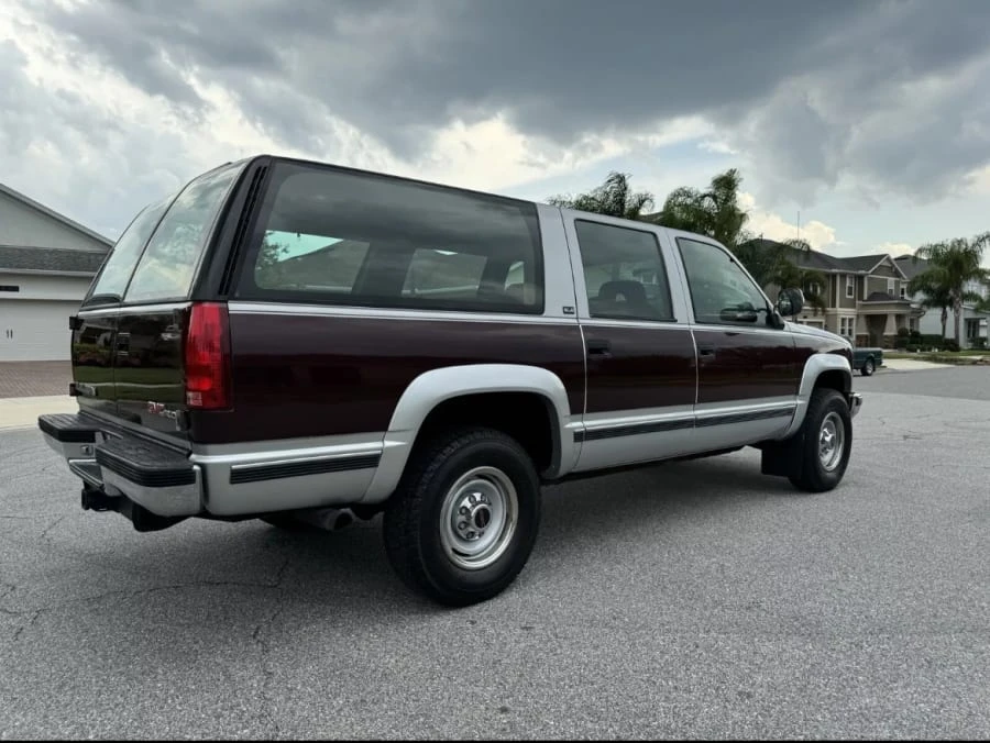 1994 GMC Suburban 8th Gen - Image 9 of 31