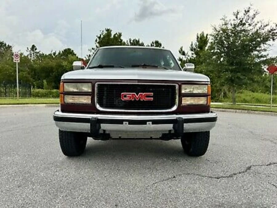 1994 GMC Suburban 8th Gen - Image 4 of 30