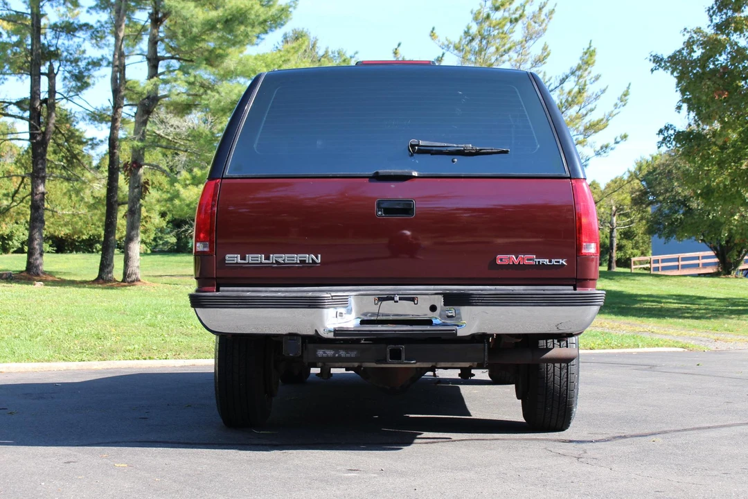 1994 GMC Suburban 8th Gen - Image 4 of 31