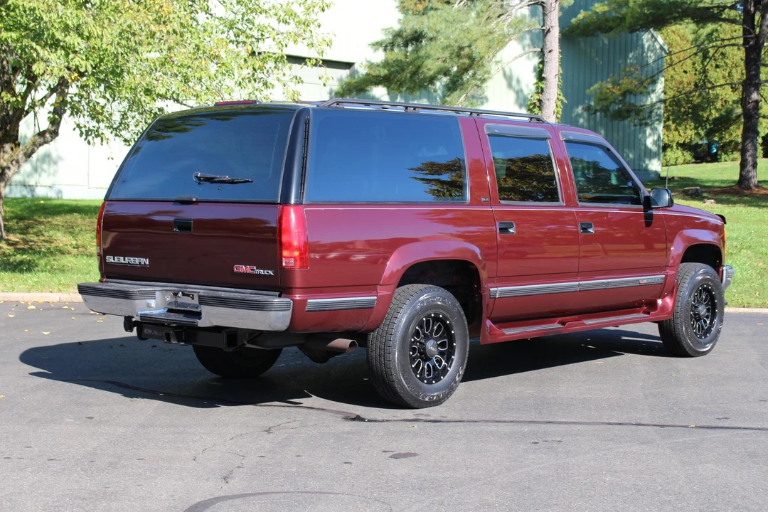 1994 GMC Suburban 8th Gen - Image 5 of 31