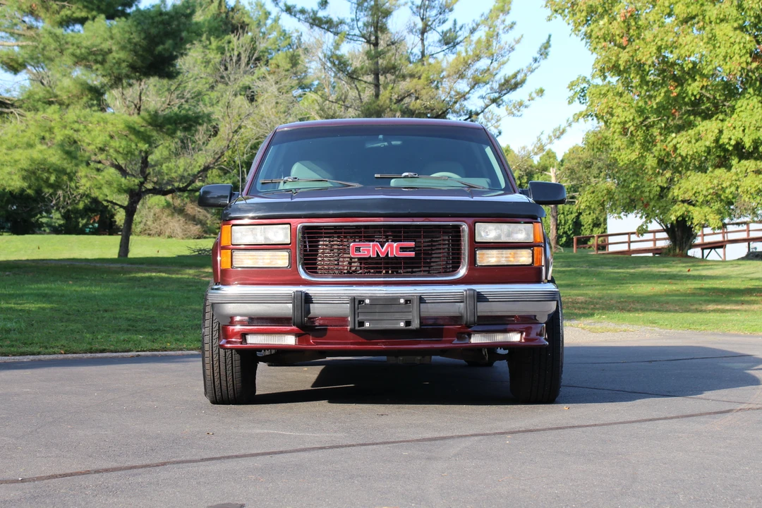 1994 GMC Suburban 8th Gen - Image 7 of 31