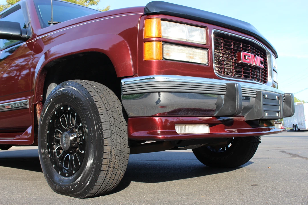 1994 GMC Suburban 8th Gen - Image 28 of 31
