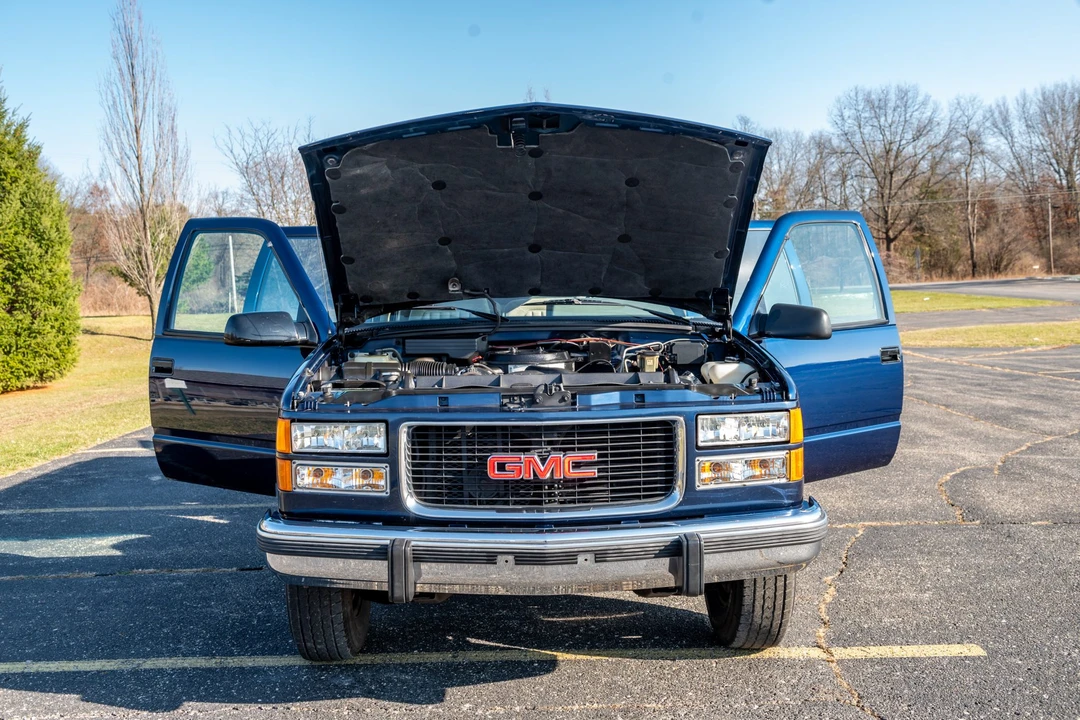 1994 GMC Suburban 8th Gen - Image 15 of 31