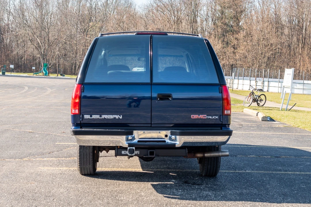 1994 GMC Suburban 8th Gen - Image 10 of 31