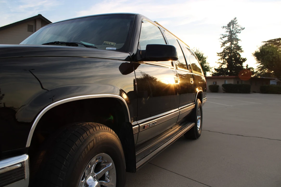 1994 GMC Suburban 8th Gen - Image 15 of 31