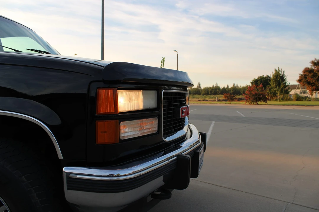 1994 GMC Suburban 8th Gen - Image 22 of 31