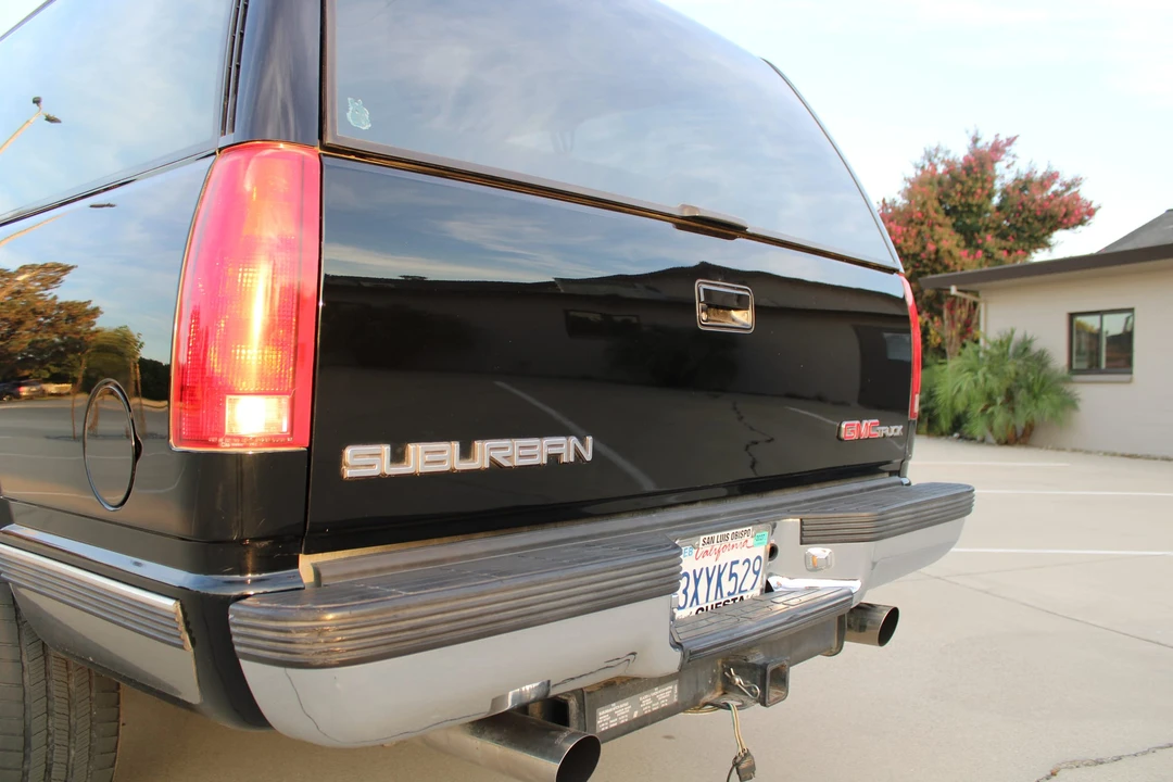 1994 GMC Suburban 8th Gen - Image 10 of 31