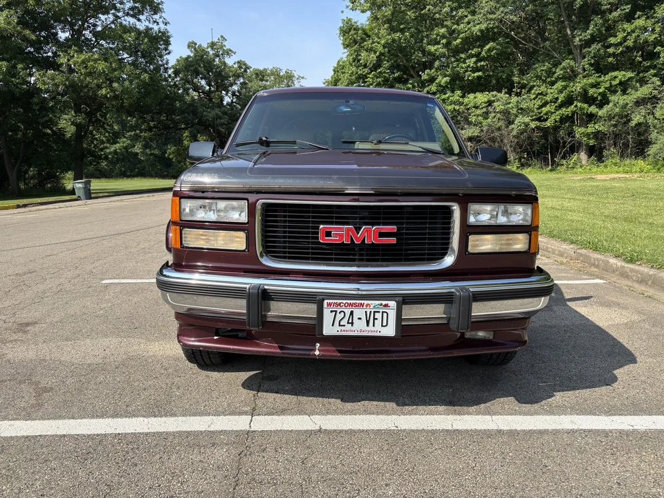 1994 GMC Suburban 8th Gen - Image 19 of 31