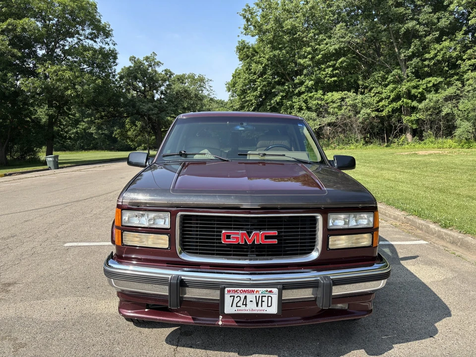 1994 GMC Suburban 8th Gen - Image 21 of 31