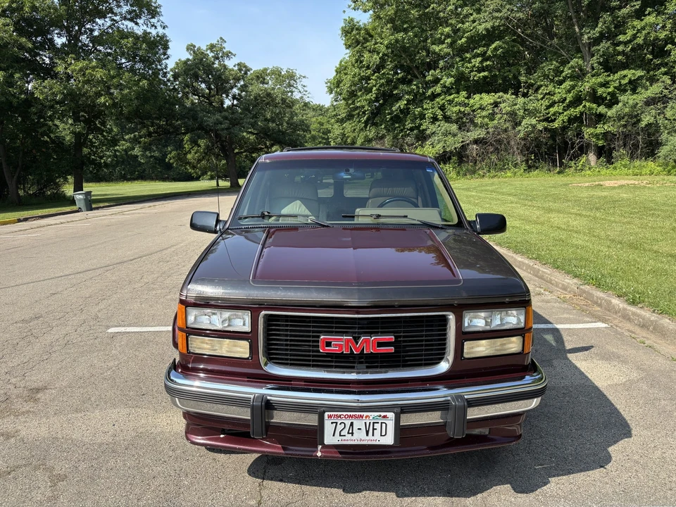 1994 GMC Suburban 8th Gen - Image 18 of 31