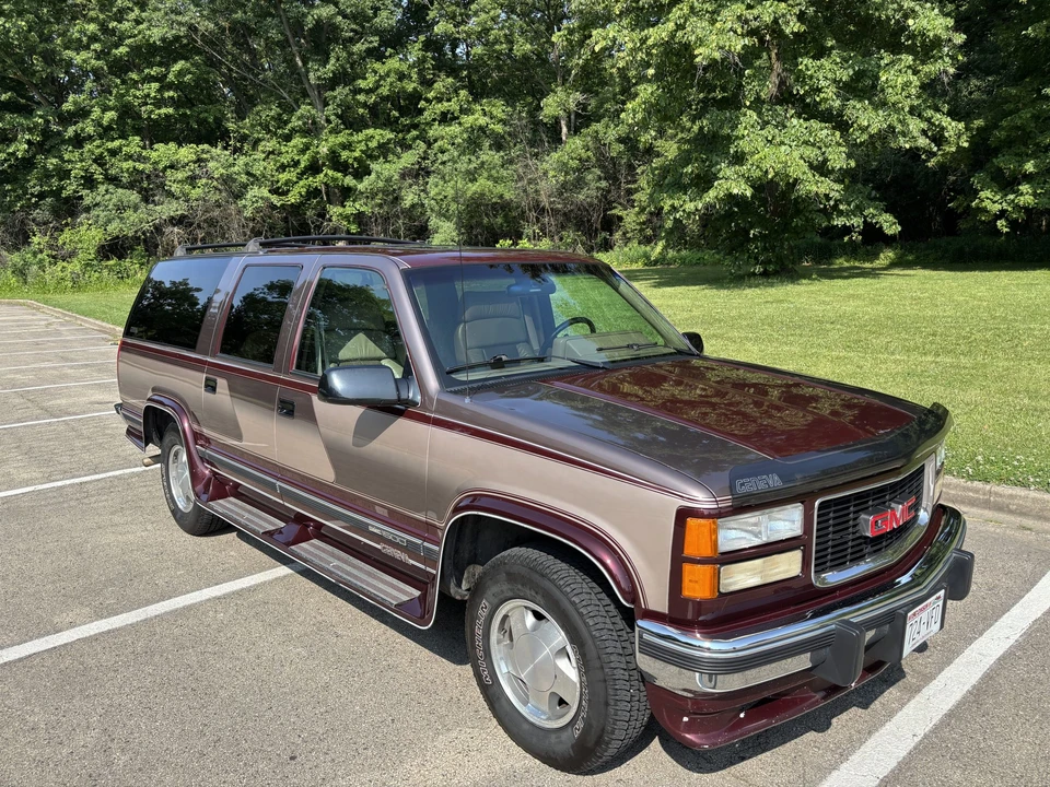 1994 GMC Suburban 8th Gen - Image 26 of 31