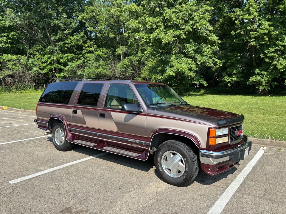 1994 GMC Suburban 8th Gen - Image 29 of 31