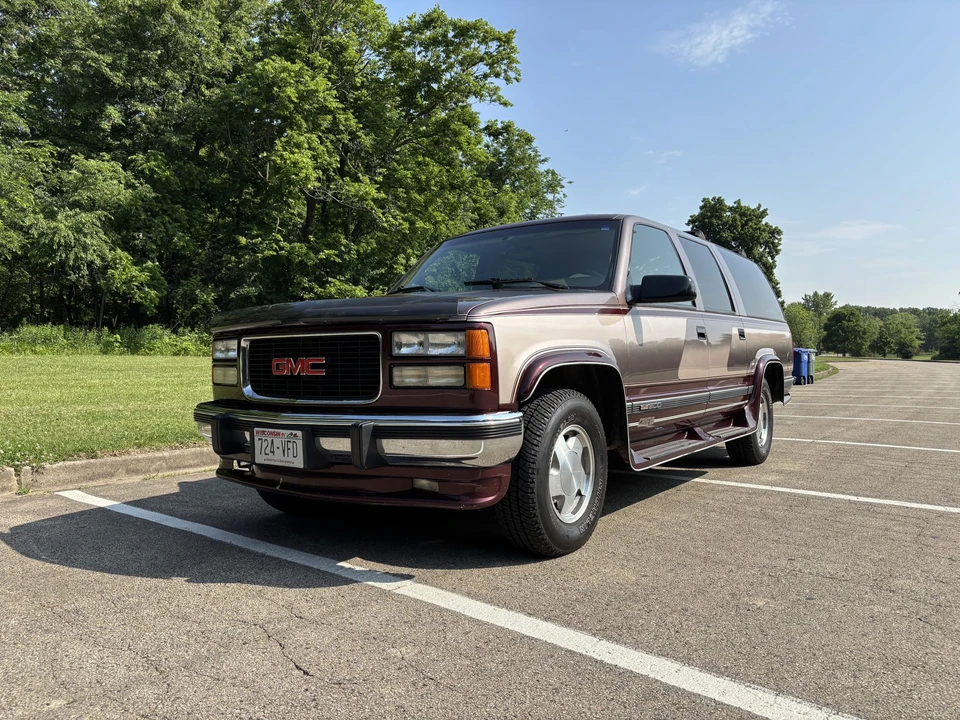1994 GMC Suburban 8th Gen - Image 15 of 31