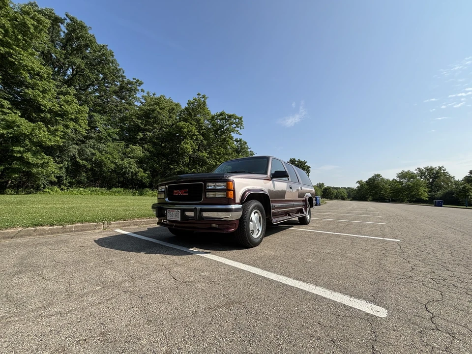 1994 GMC Suburban 8th Gen - Image 14 of 31