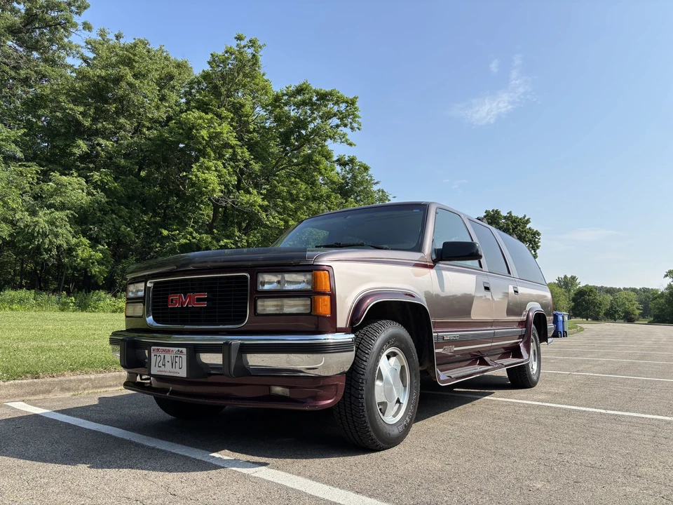 1994 GMC Suburban 8th Gen - Image 13 of 31