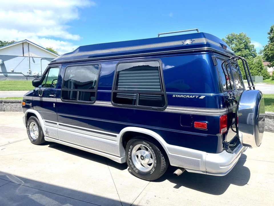 1994 GMC G-series Van - Image 7 of 31