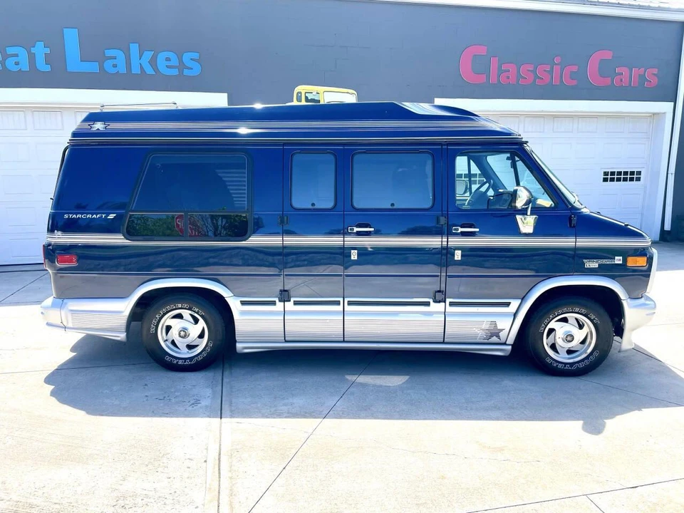 1994 GMC G-series Van - Image 10 of 31