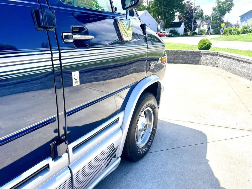 1994 GMC G-series Van - Image 13 of 31