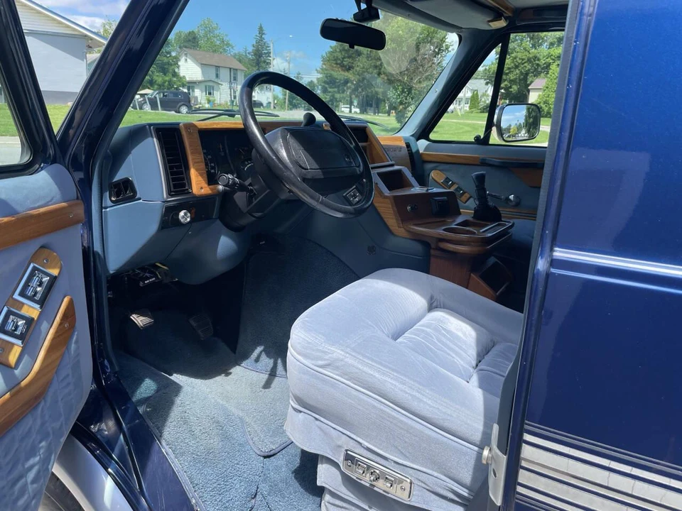 1994 GMC G-series Van - Image 5 of 31