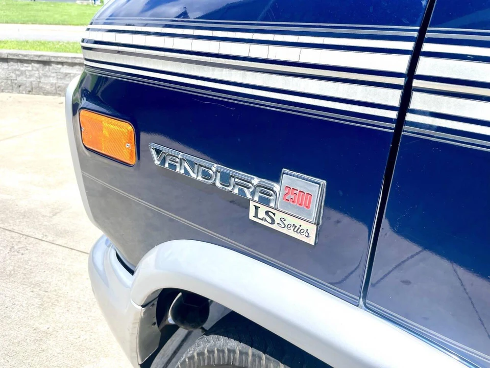 1994 GMC G-series Van - Image 14 of 31