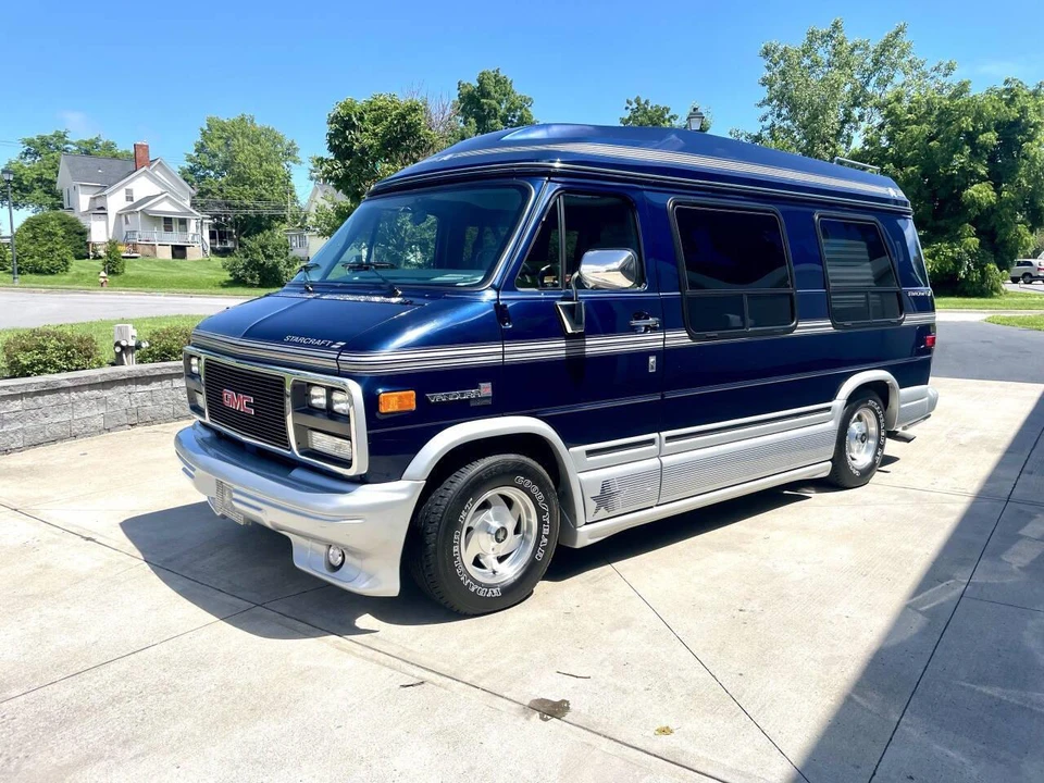 1994 GMC G-series Van - Image 9 of 31