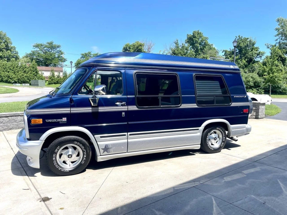 1994 GMC G-series Van - Image 6 of 31