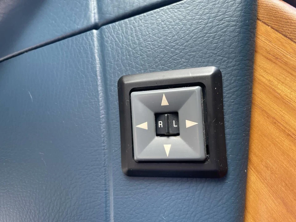 1994 GMC G-series Van - Image 24 of 31