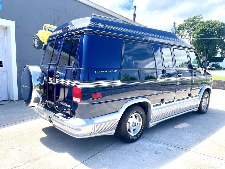 1994 GMC G-series Van - Image 11 of 31