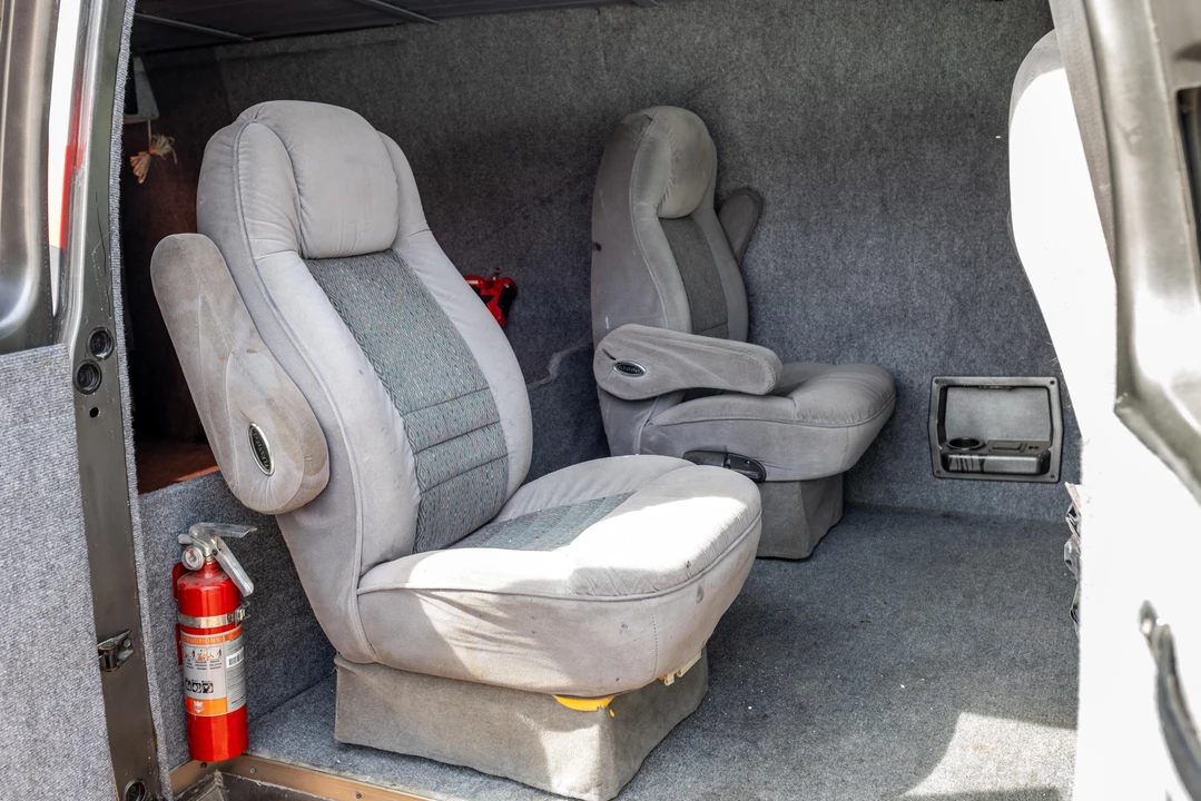 1994 GMC G-series Van - Image 14 of 31