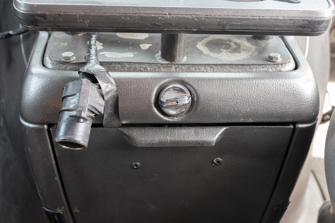1994 GMC G-series Van - Image 19 of 31