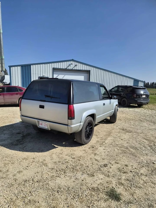 1994 GMC Yukon 1st Gen - Image 4 of 8