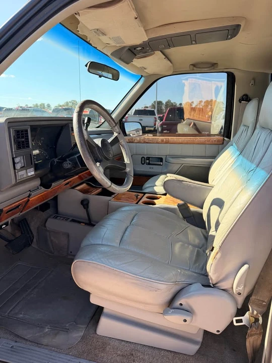1994 GMC Yukon 1st Gen - Image 5 of 8