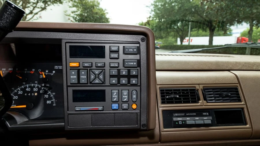 1994 GMC Yukon 1st Gen - Image 22 of 31