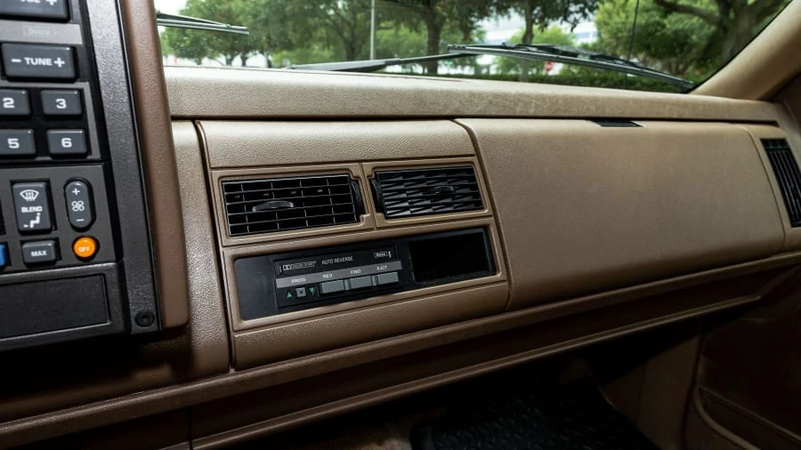 1994 GMC Yukon 1st Gen - Image 23 of 31