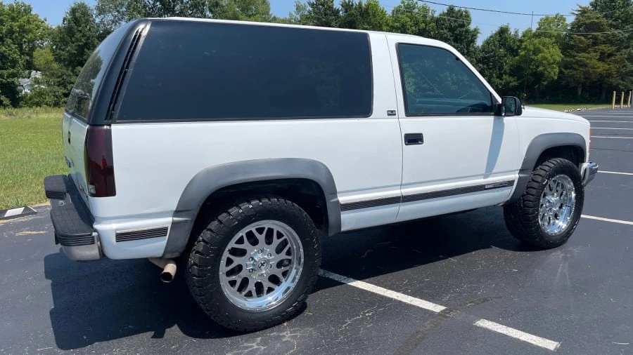 1994 GMC Yukon 1st Gen - Image 10 of 10
