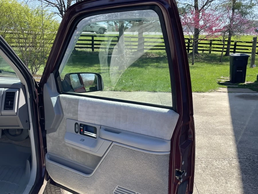 1994 GMC Yukon 1st Gen - Image 6 of 12