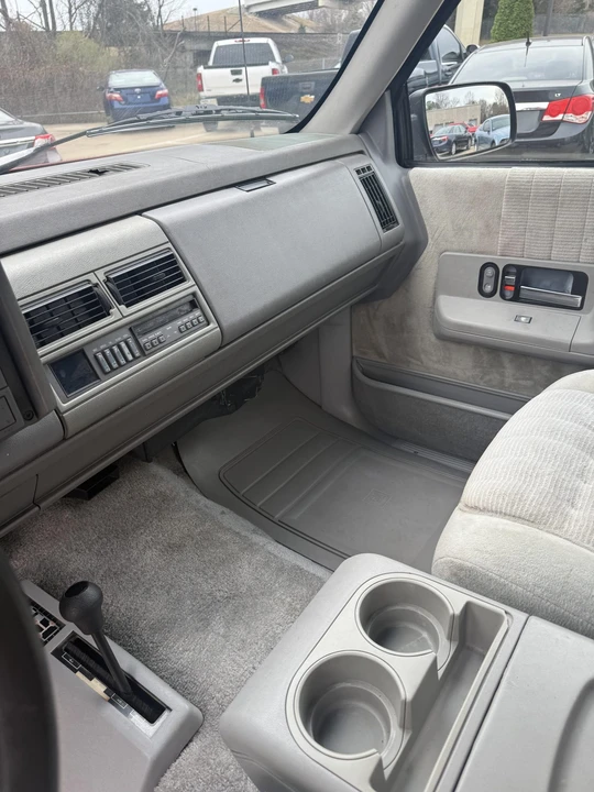 1994 GMC Yukon 1st Gen - Image 19 of 31