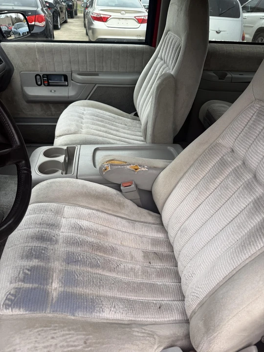 1994 GMC Yukon 1st Gen - Image 16 of 31