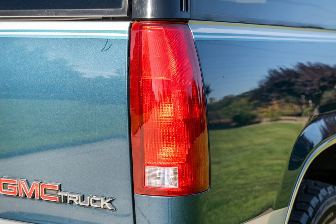 1994 GMC Yukon 1st Gen - Image 18 of 31
