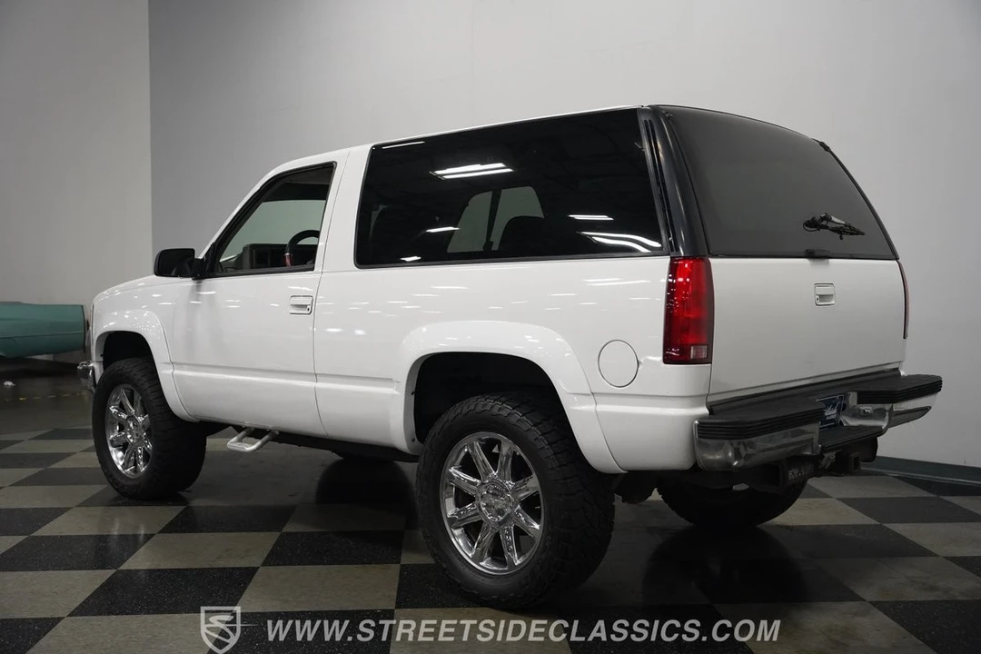1994 GMC Yukon 1st Gen - Image 11 of 12