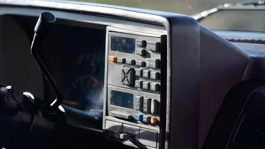 1994 GMC Yukon 1st Gen - Image 18 of 19