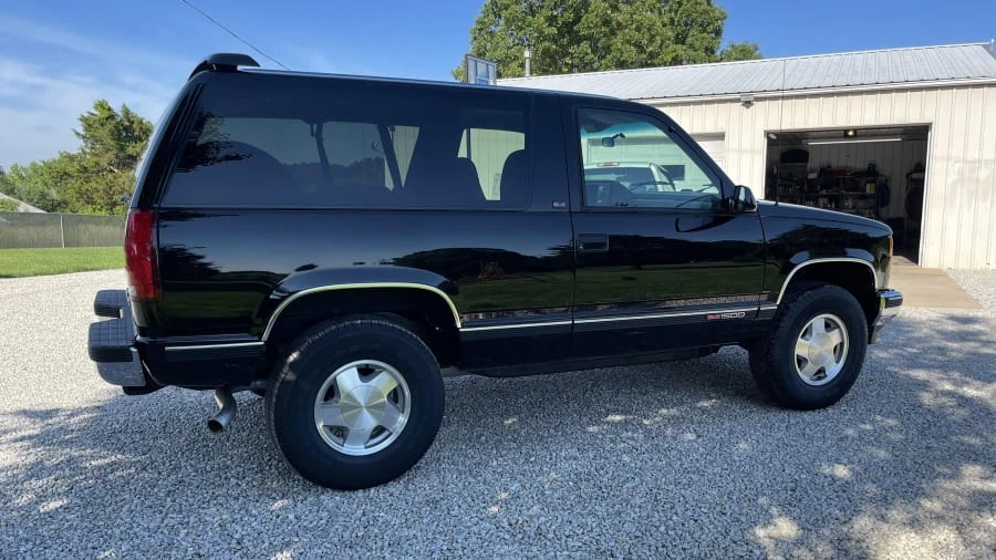 1994 GMC Yukon 1st Gen - Image 10 of 10