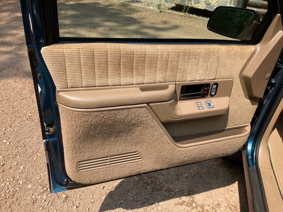 1994 GMC Yukon 1st Gen - Image 9 of 31