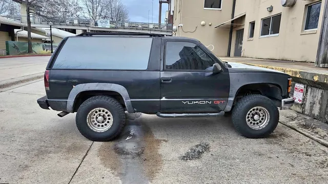 1994 GMC Yukon Sport Utility 2D