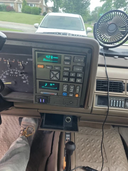1994 GMC Sierra 1st Gen - Image 9 of 16