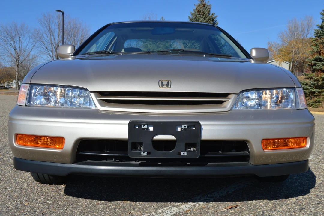 1994 Honda Accord 5th Gen - Image 2 of 5