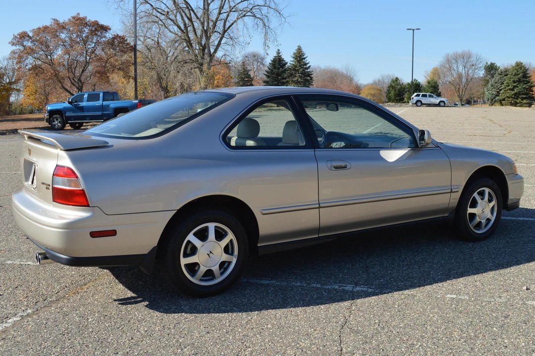 1994 Honda Accord 5th Gen - Image 5 of 5