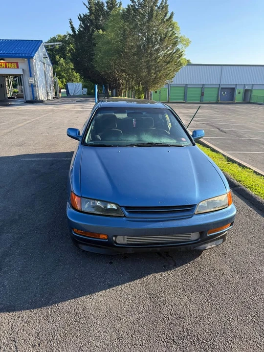 1994 Honda Accord 5th Gen - Image 2 of 9