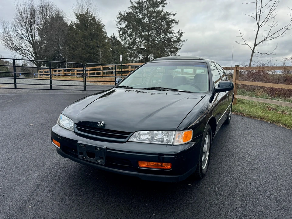 1994 Honda Accord 5th Gen - Image 8 of 31
