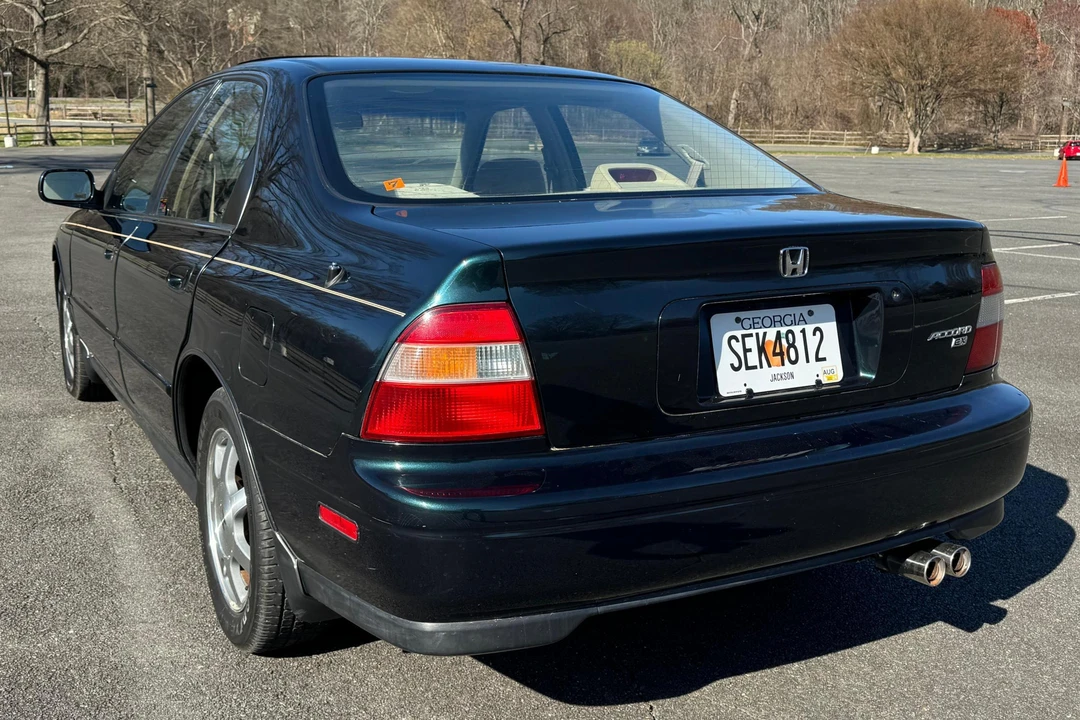 1994 Honda Accord 5th Gen - Image 4 of 31